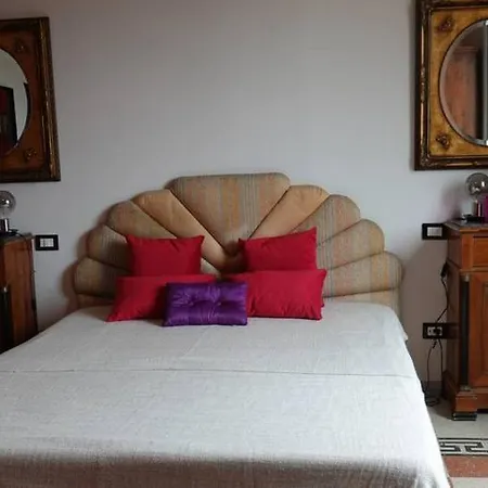 Ξενοδοχείο με διαμερίσματα Piazza Vittorio Urban 4*